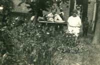 1931-08-18_QuoteTerHerinneringAanAaltjeDikaEnJanArieMeesterberends18Aug1931DijkerhoekHolten