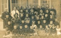 1916-11-22_QuoteLinks2eRijHendrikKoopmanVooraan2eVanLinks1jrOudereBroerTeunis