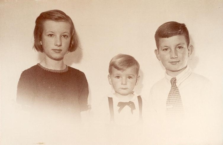 1941_Everdien en Henk en Arie Matser